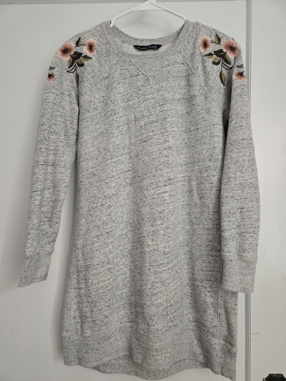 Embroidered Shoulder Floral Sweatshirt Tunic Top - Gray